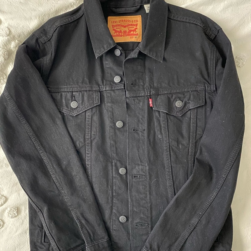 Levis Black Trucker Jacket